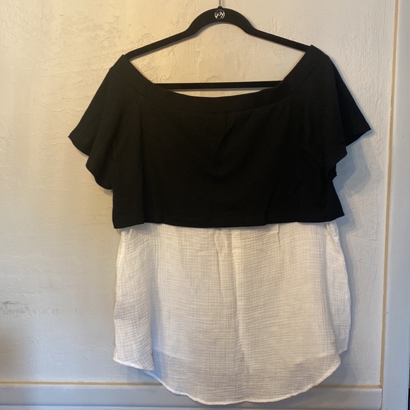 Anthropologie Black/White Top - Picture 3 of 3
